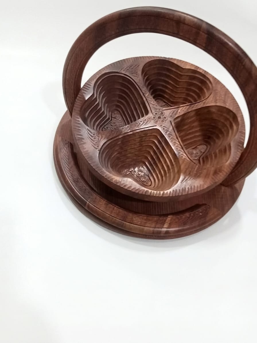 Wooden Floding Dry Fruit Basket